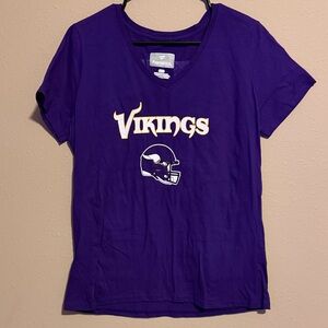 Fanatics Women’s Vikings ‘Hockenson’ T-Shirt